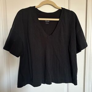 Everlane Women's Black V-Neck Top